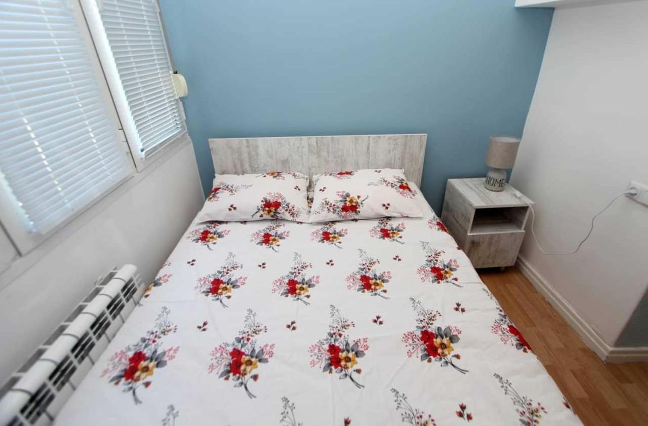 Sunny Apartment In The Center 예레반 외부 사진