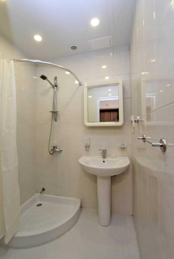 Sunny Apartment In The Center 예레반 외부 사진